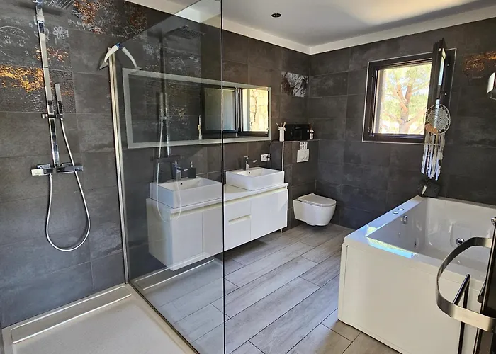 Villa Luxueuse Avec Piscine Privee Chauffee Porto-Vecchio (Corsica)